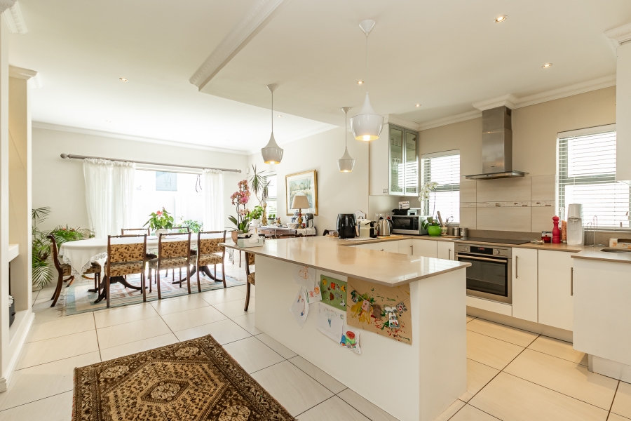 3 Bedroom Property for Sale in Claremont Upper Western Cape